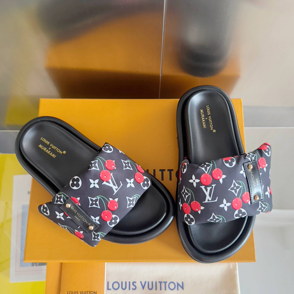 LV X Takashi Murakami  Pool Pillow Comfort