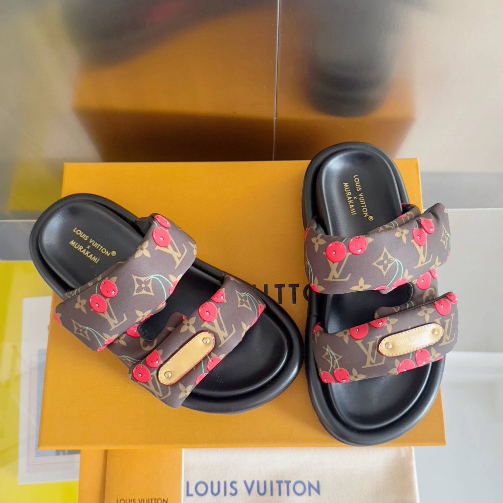 LV X Takashi Murakami  Pool Pillow Comfort