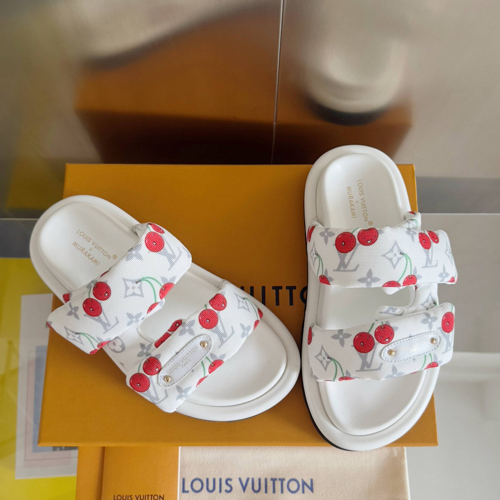 LV X Takashi Murakami  Pool Pillow Comfort