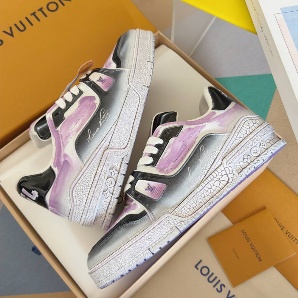 LV Trainer Wipe Color Pink/Black-001 LV Trainer Wipe Color Pink/Black-001