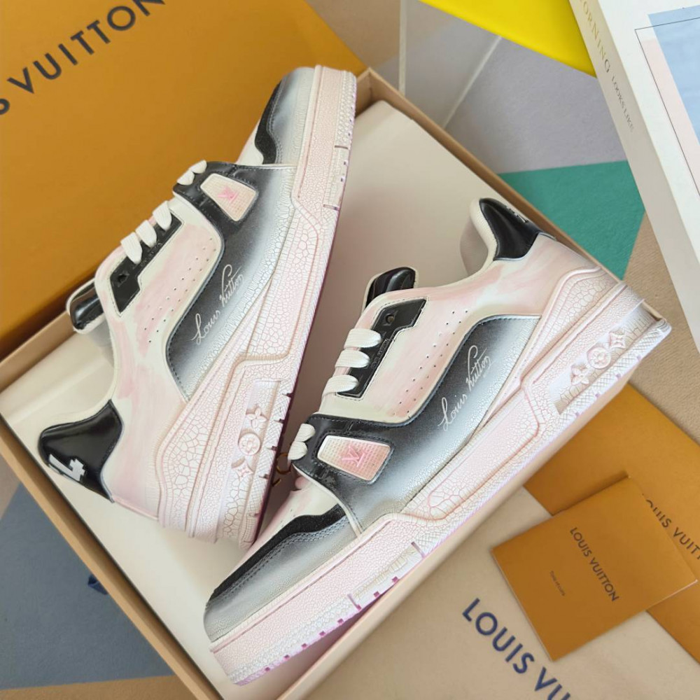 LV Trainer Wipe Color Black/Light Pink-004 LV Trainer Wipe Color Black/Light Pink-004