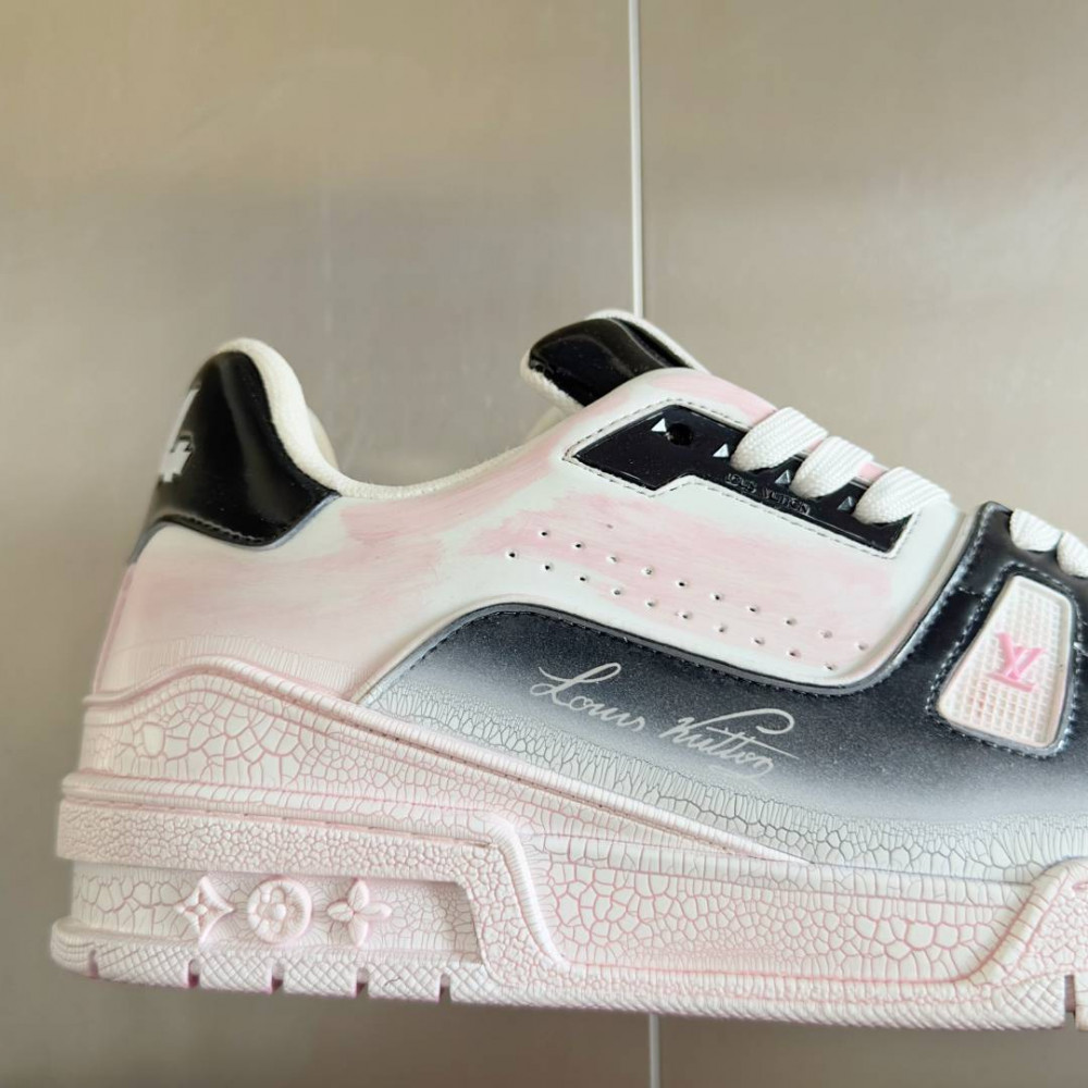 LV Trainer Wipe Color Black/Light Pink-004 LV Trainer Wipe Color Black/Light Pink-004