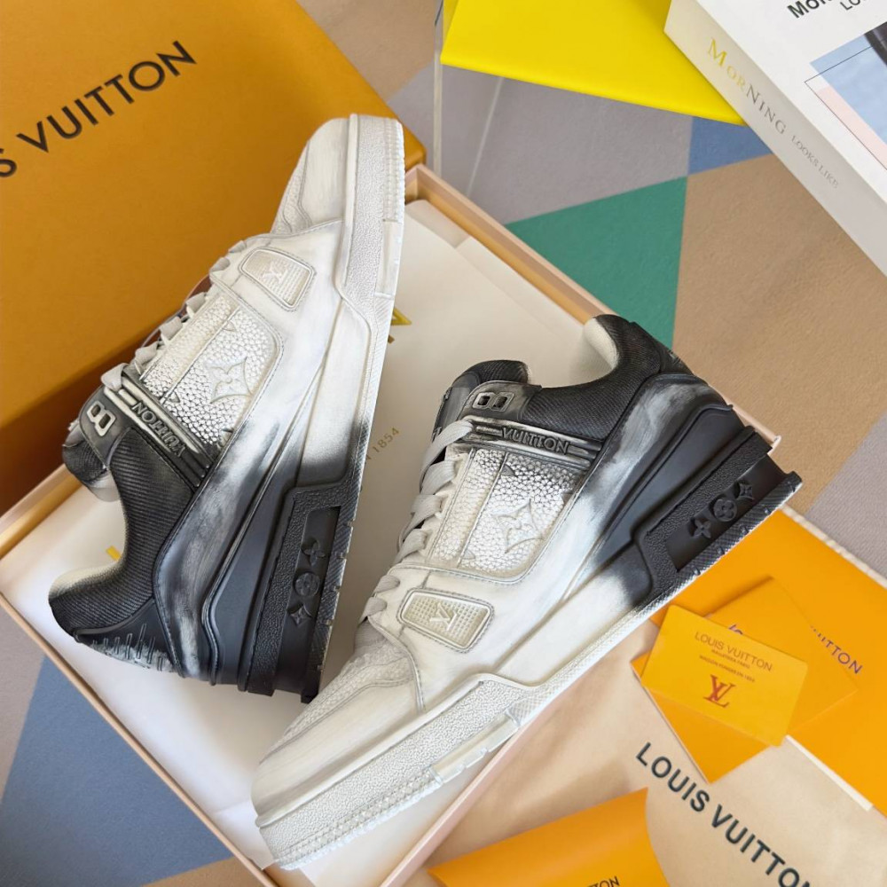 LV Trainer Wipe Color Black and White Print-016 LV Trainer Wipe Color Black and White Print-016