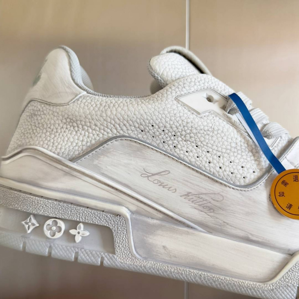 LV Trainer Wipe Color White Print-017