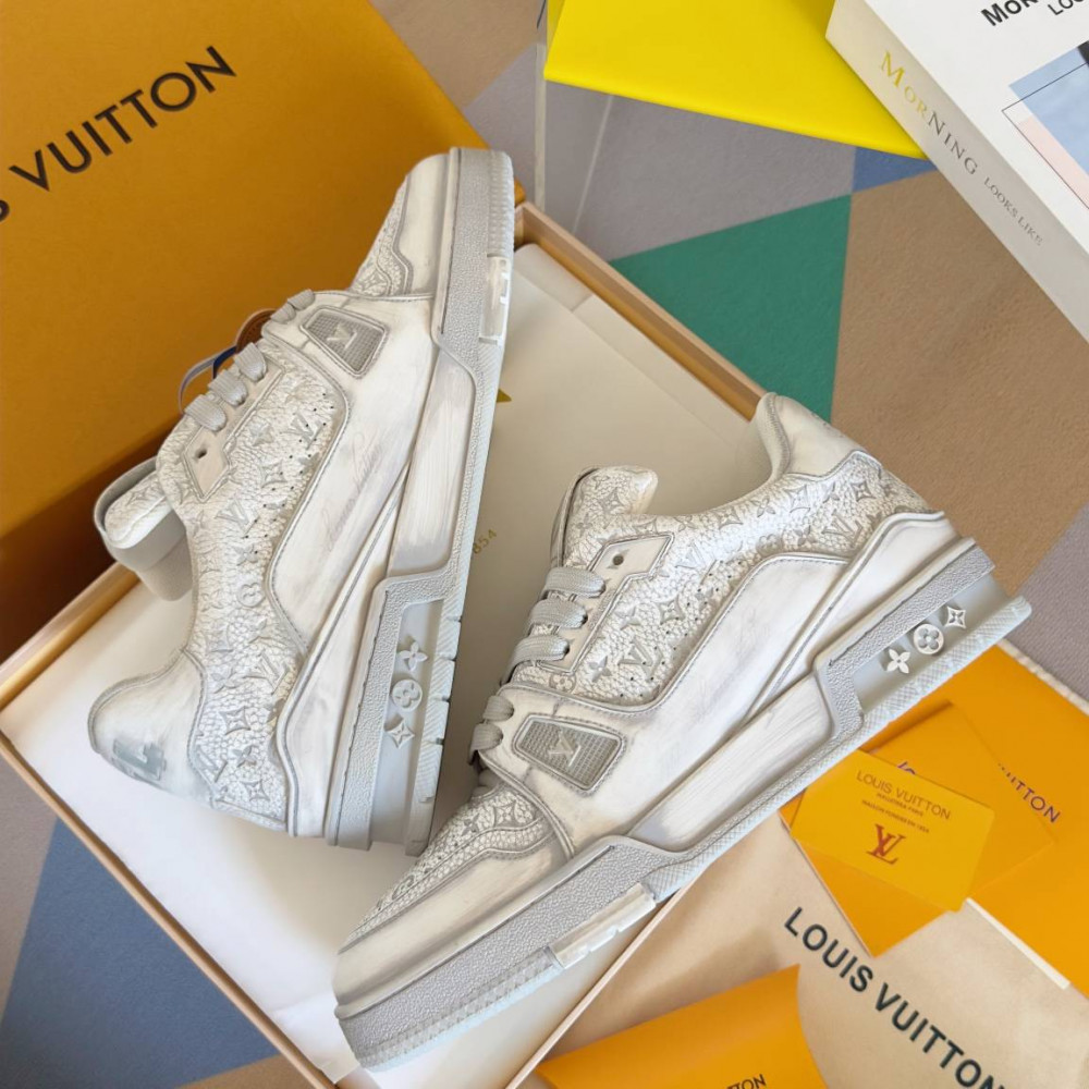 LV Trainer Wipe Color Gray and White Print-019 LV Trainer Wipe Color Gray and White Print-019