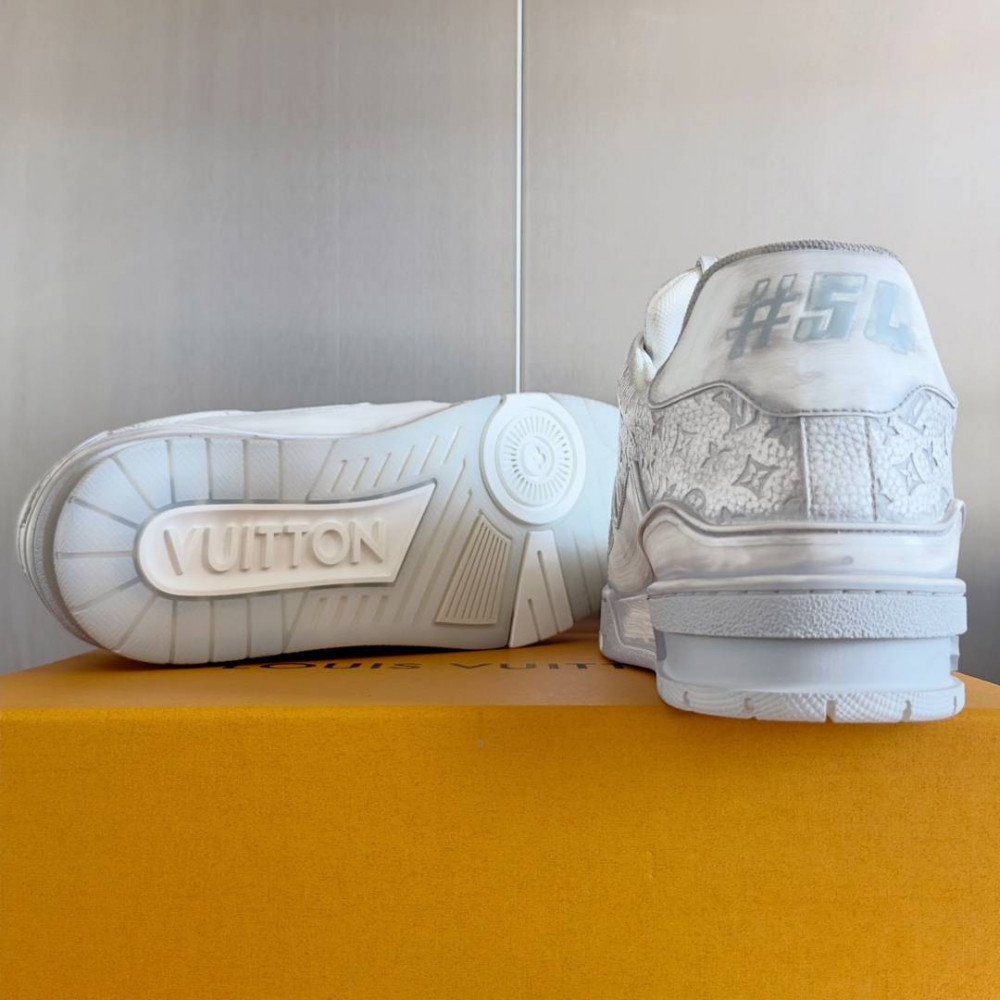 LV Trainer Wipe Color Gray and White Print-019 LV Trainer Wipe Color Gray and White Print-019
