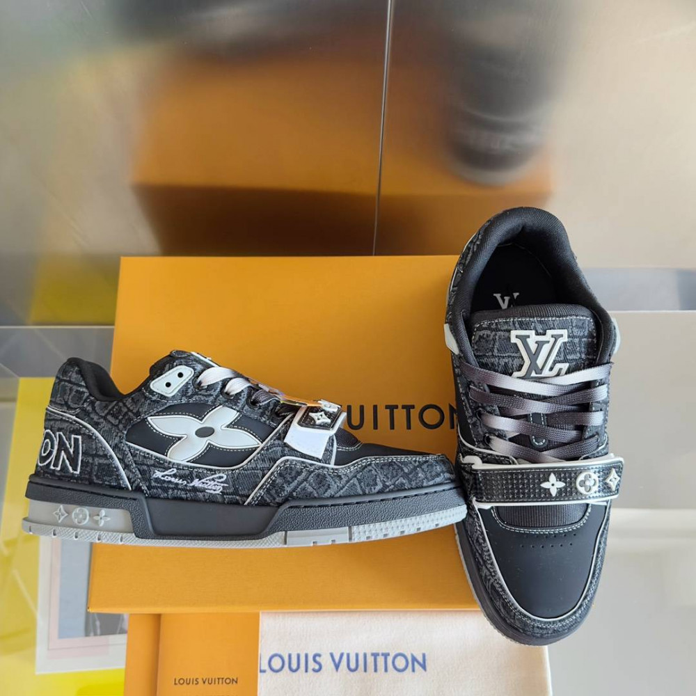 LV Trainer Sneaker Black-012 LV Trainer Sneaker Black-012