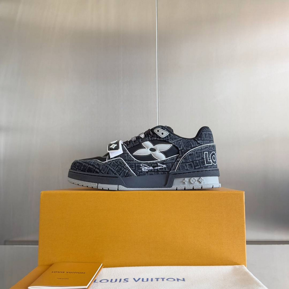 LV Trainer Sneaker Black-012 LV Trainer Sneaker Black-012
