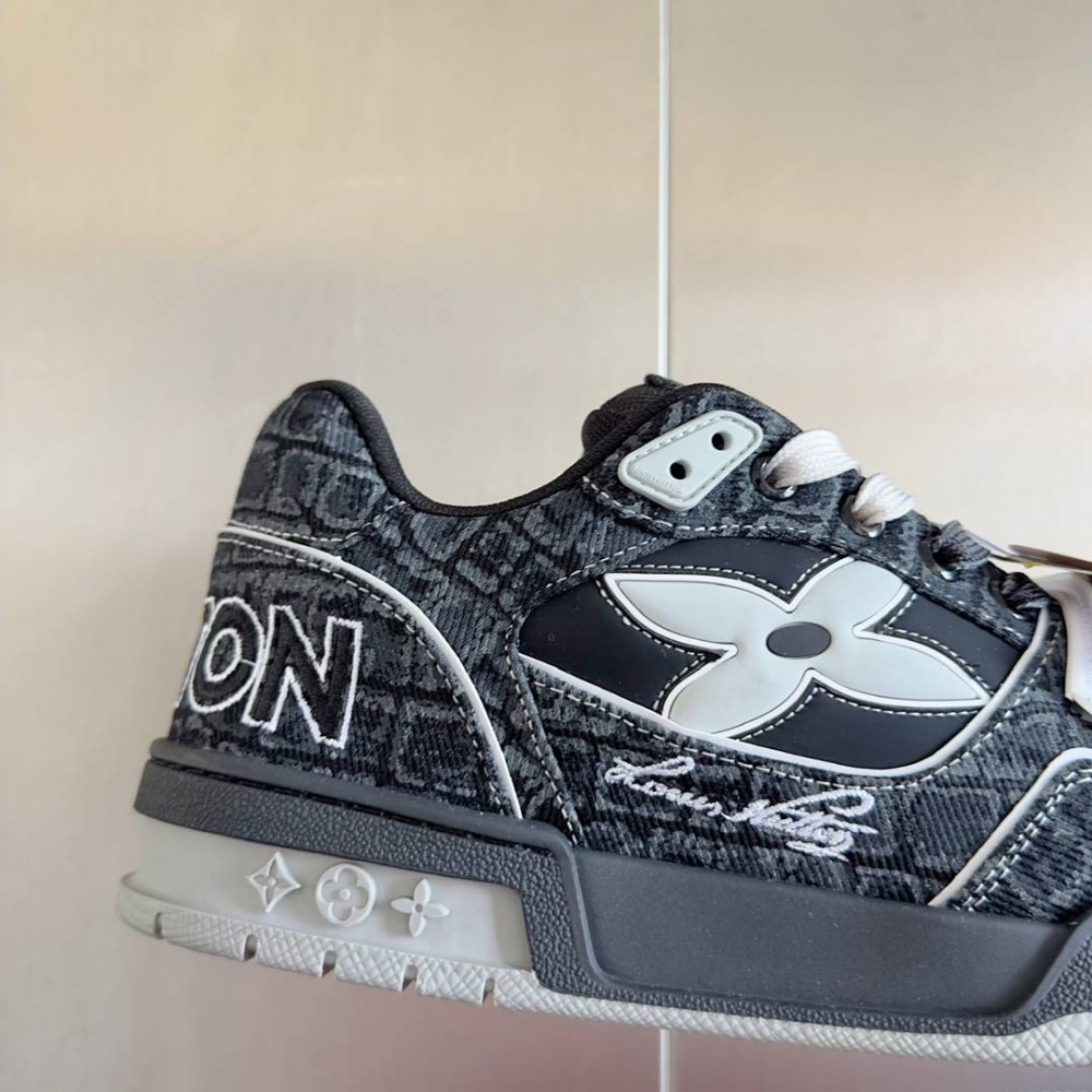 LV Trainer Sneaker Black-012 LV Trainer Sneaker Black-012
