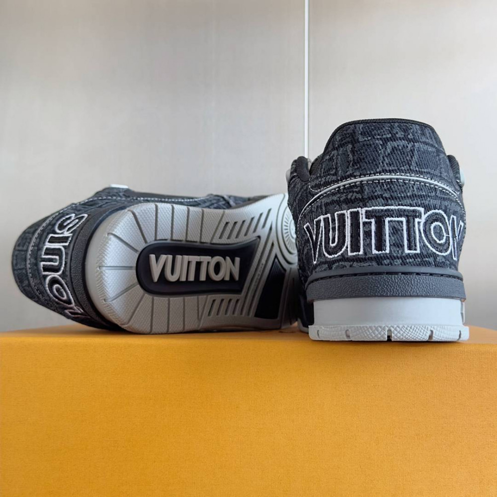 LV Trainer Sneaker Black-012 LV Trainer Sneaker Black-012