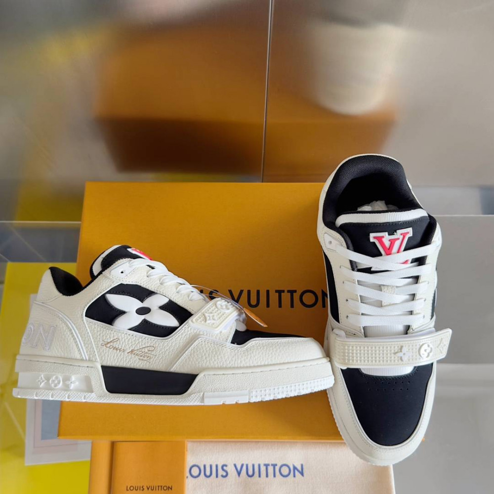 LV Trainer Sneaker Black and White-043 LV Trainer Sneaker Black and White-043