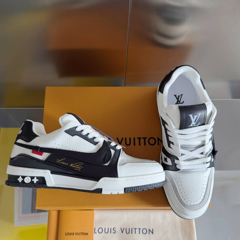 LV Trainer Sneaker Black and White-061 LV Trainer Sneaker Black and White-061