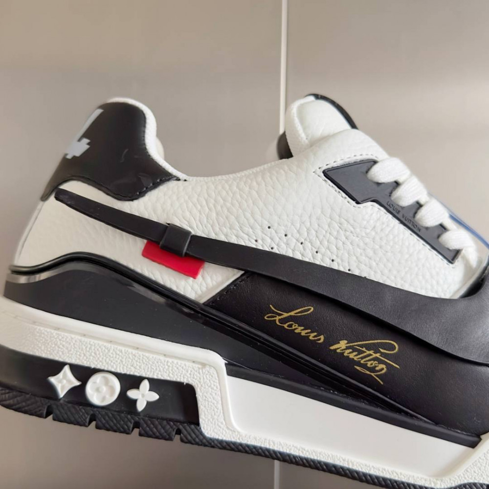LV Trainer Sneaker Black and White-061 LV Trainer Sneaker Black and White-061