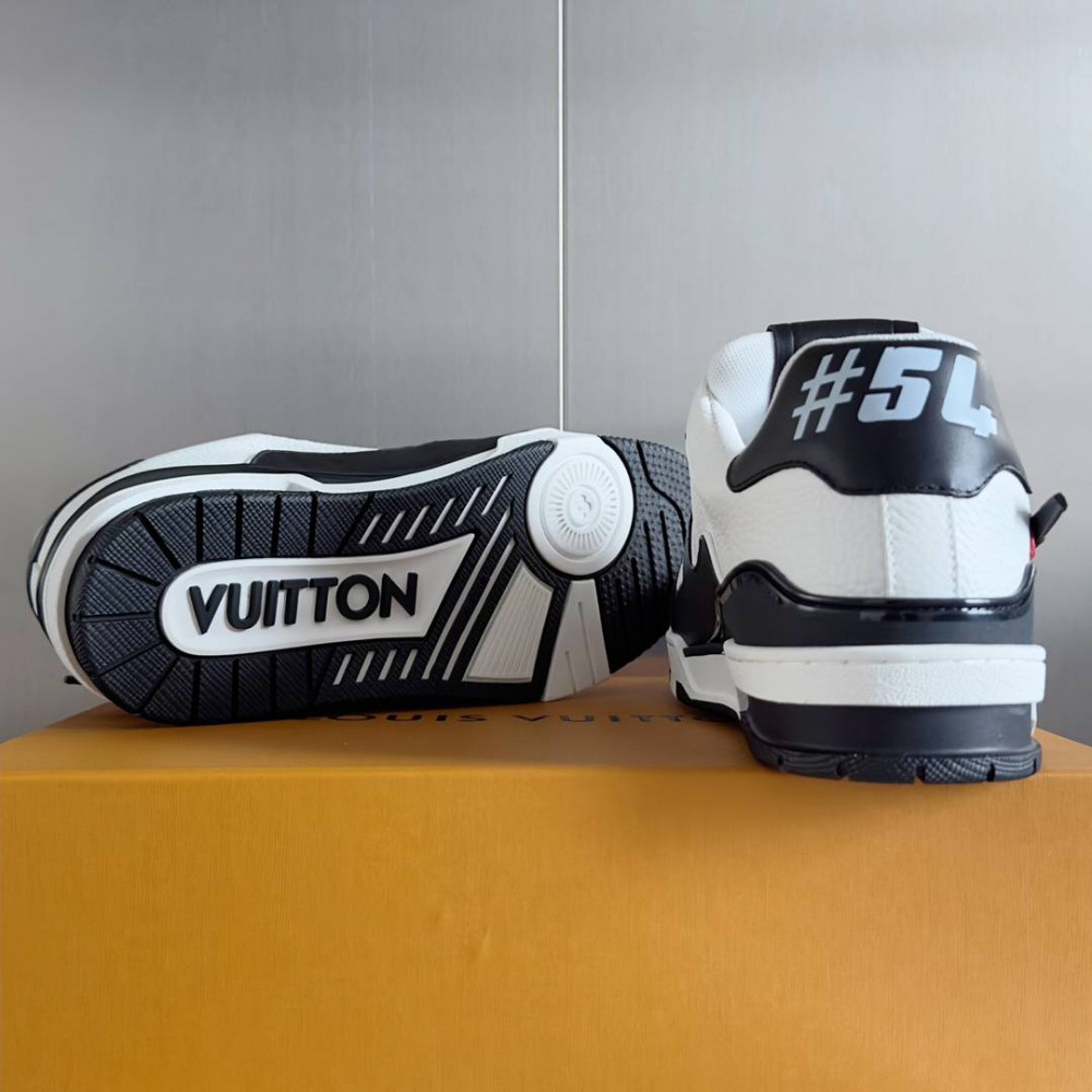 LV Trainer Sneaker Black and White-061 LV Trainer Sneaker Black and White-061