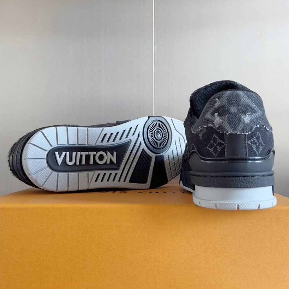 LV Trainer Sneaker Black-063 LV Trainer Sneaker Black-063