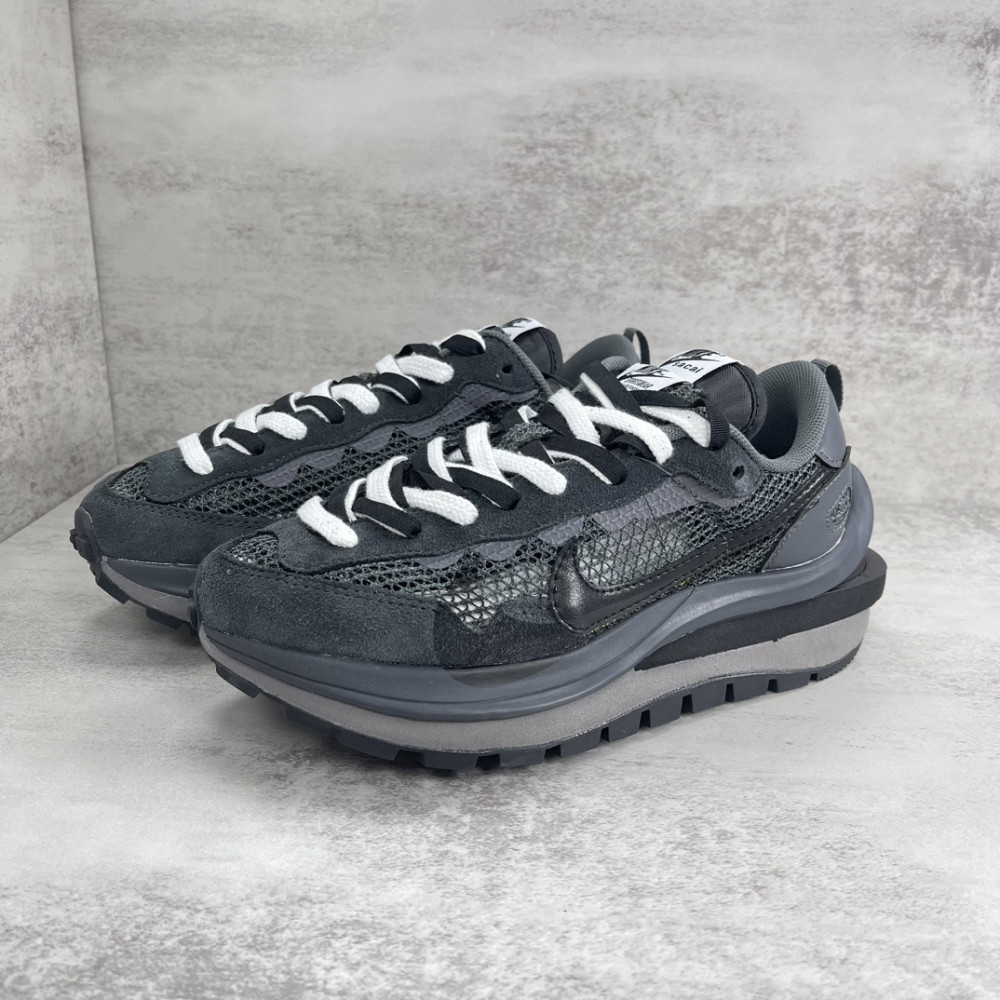 sacai x Nike VaporWaffle