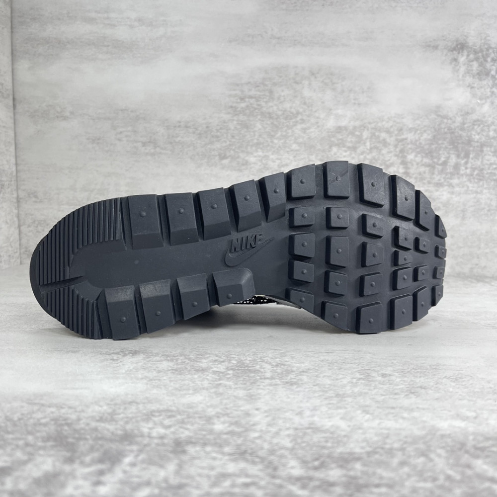 sacai x Nike VaporWaffle