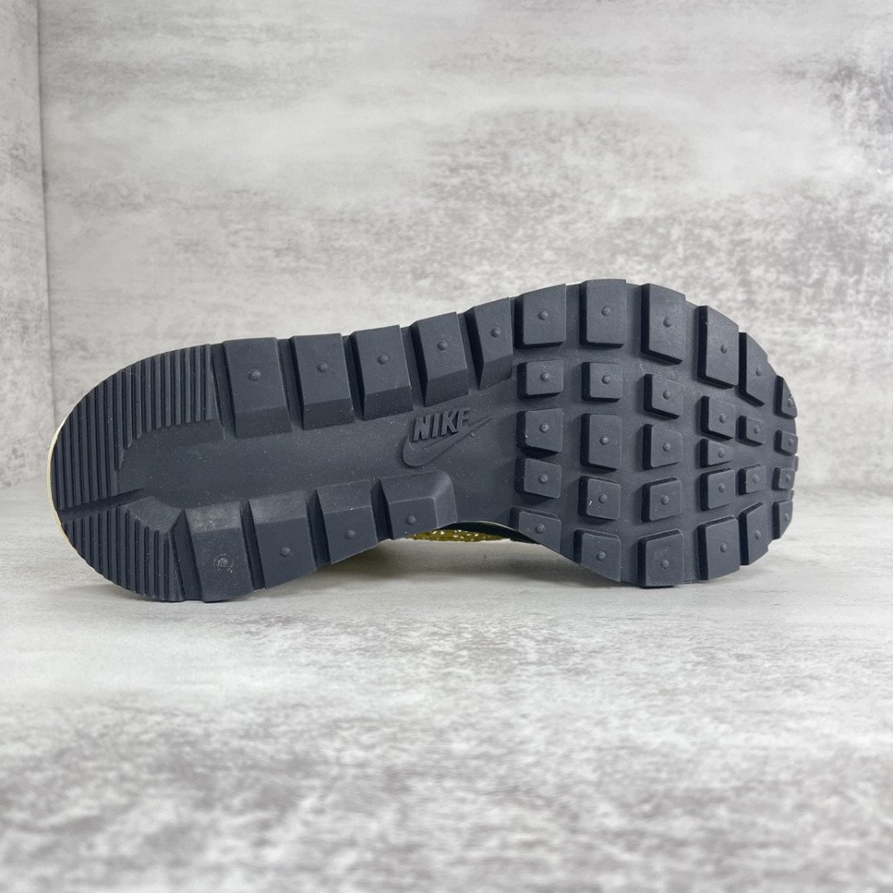 sacai x Nike VaporWaffle sacai x Nike VaporWaffle