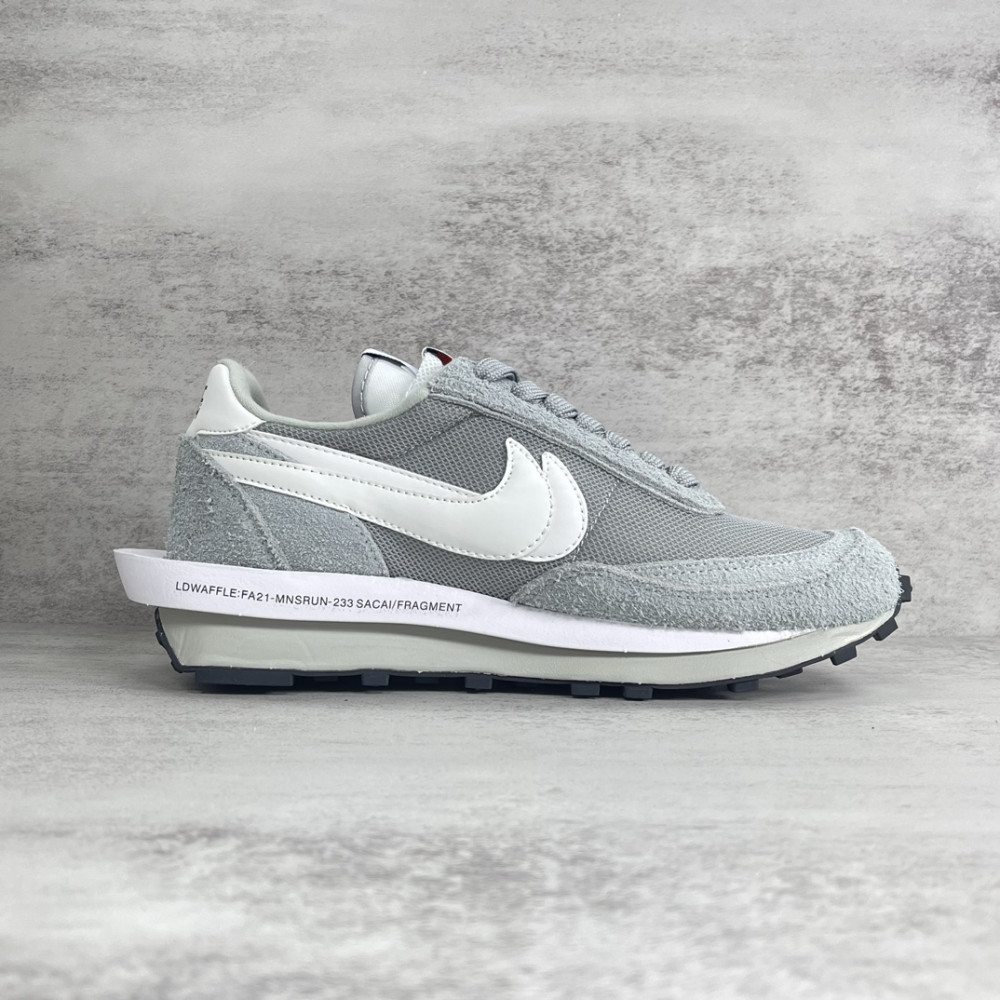 sacai x Nike LDV Waffle