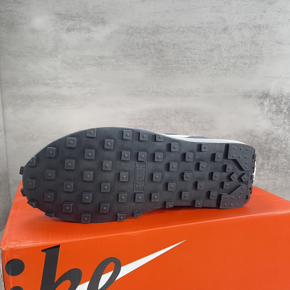 sacai x Nike LDV Waffle