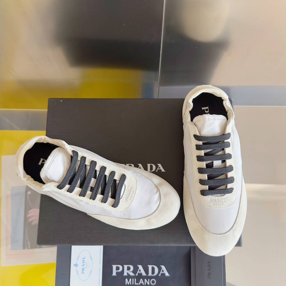 Prada Collapse