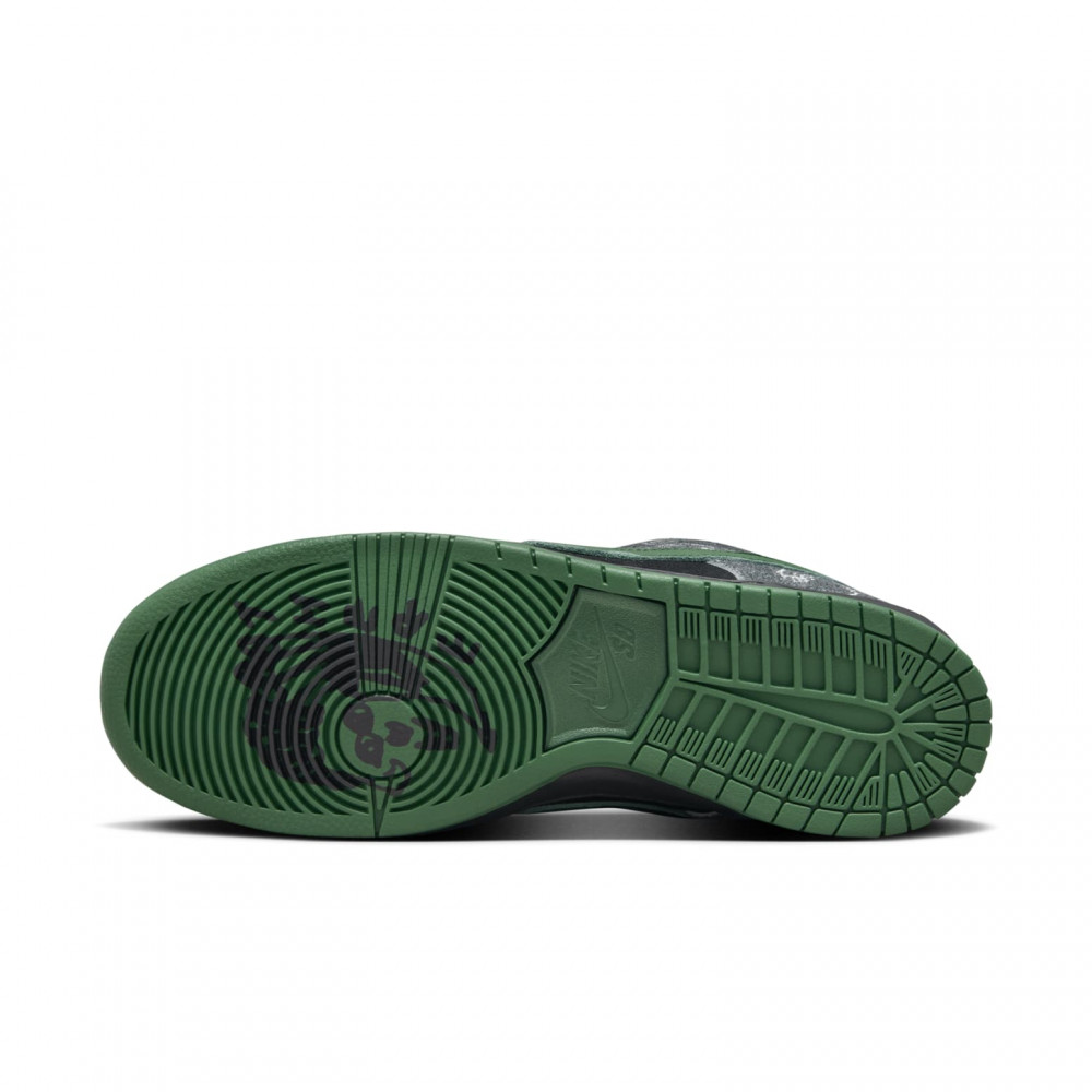 Nike x There Skateboard SB Dunk Low Pro Anthracite Gorge Green HF7743-001 Nike x There Skateboard SB Dunk Low Pro Anthracite Gorge Green HF7743-001