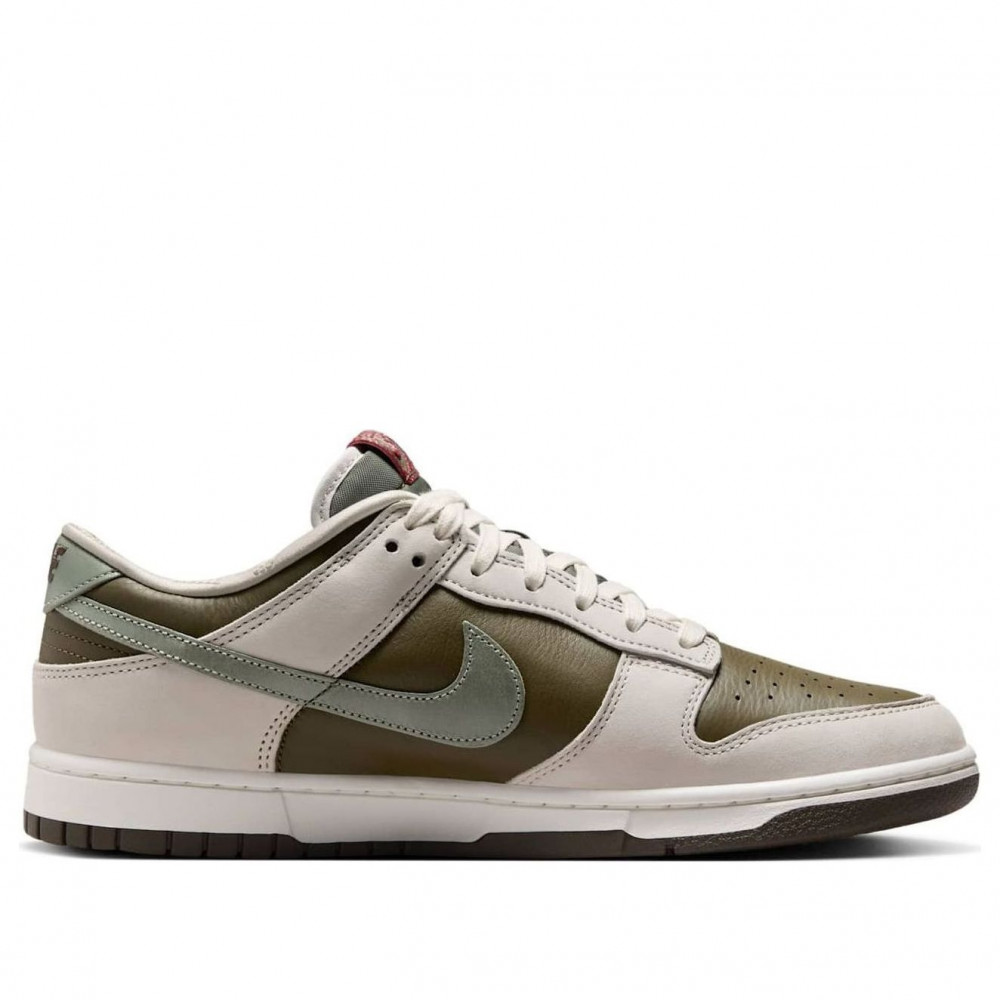 Nike Dunk Low  Year of the Snake  HV5980-231