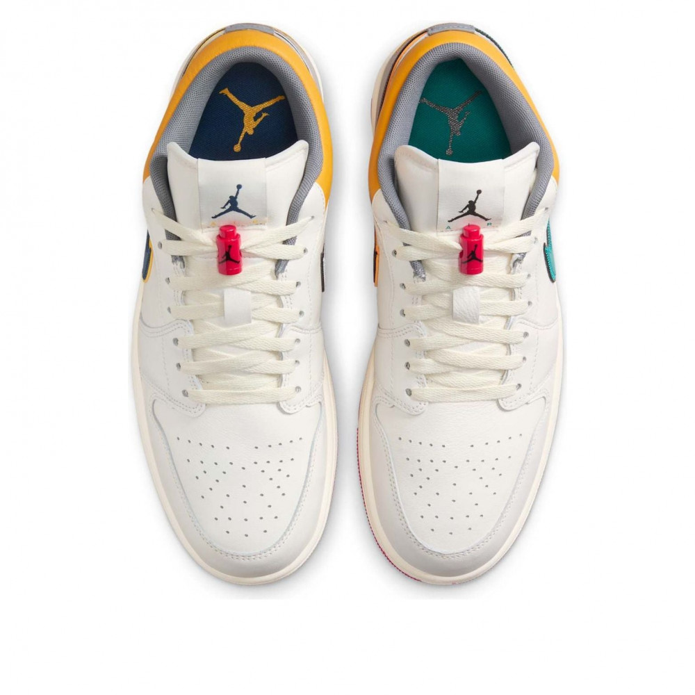 Air Jordan 1 Low Premium Lace Toggle HV4511-133 Air Jordan 1 Low Premium Lace Toggle HV4511-133