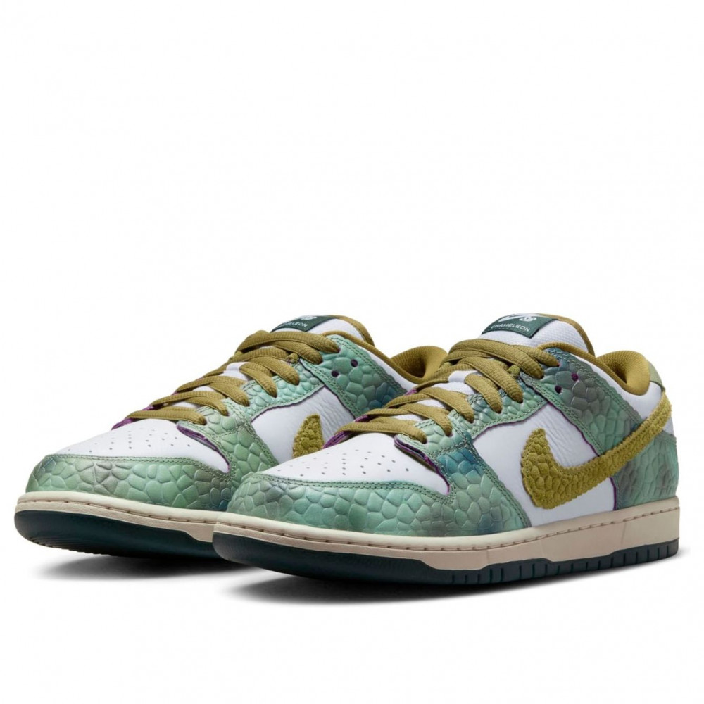 Nike x Alexis Sablone SB Dunk Low Chameleon HJ3386-300 Nike x Alexis Sablone SB Dunk Low Chameleon HJ3386-300