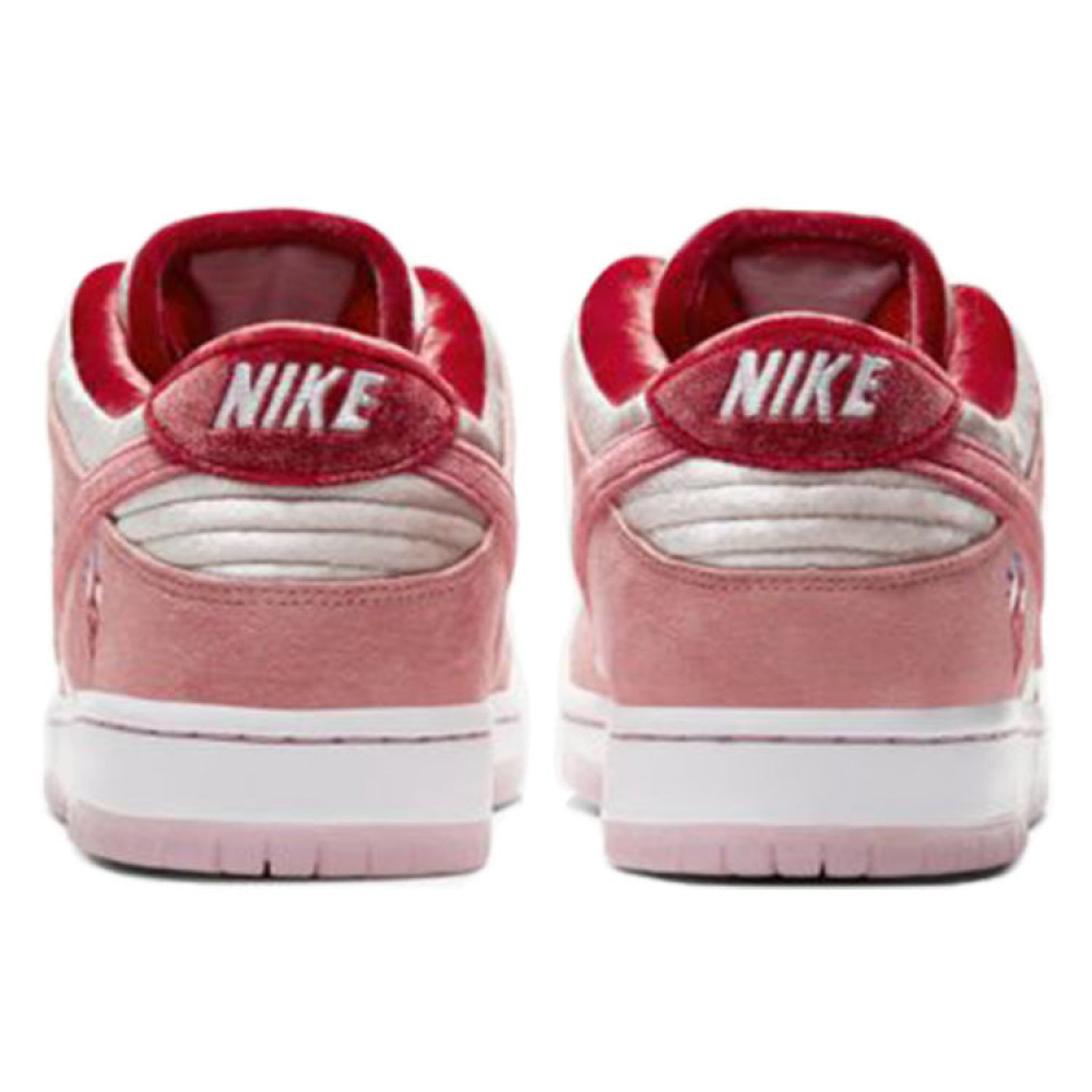 Nike x StrangeLove SB Dunk Low Valentine s Day CT2552-800 Nike x StrangeLove SB Dunk Low Valentine s Day CT2552-800
