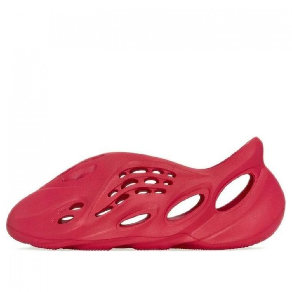 Yeezy Foam Runner Vermilion GW3355 Yeezy Foam Runner Vermilion GW3355