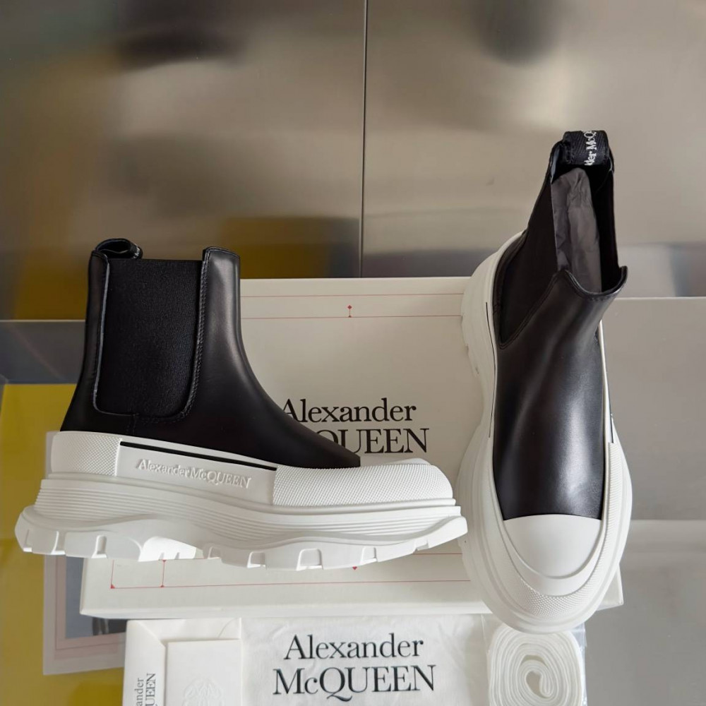 Alexander McQueen Tread Slick Alexander McQueen Tread Slick