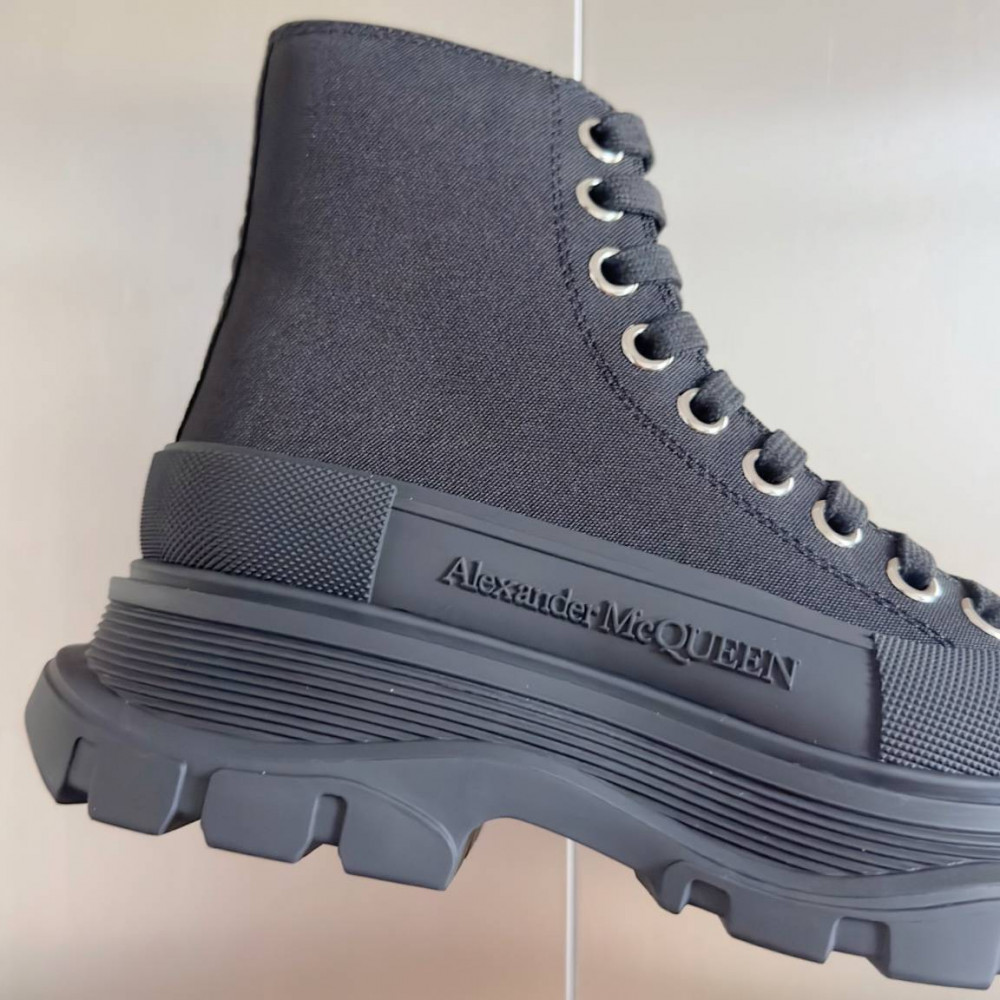 Alexander McQueen Tread Slick Alexander McQueen Tread Slick