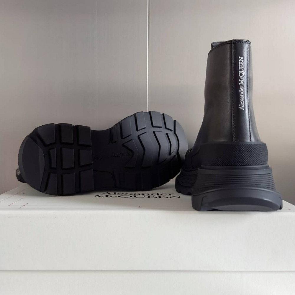 Alexander McQueen Tread Slick Alexander McQueen Tread Slick