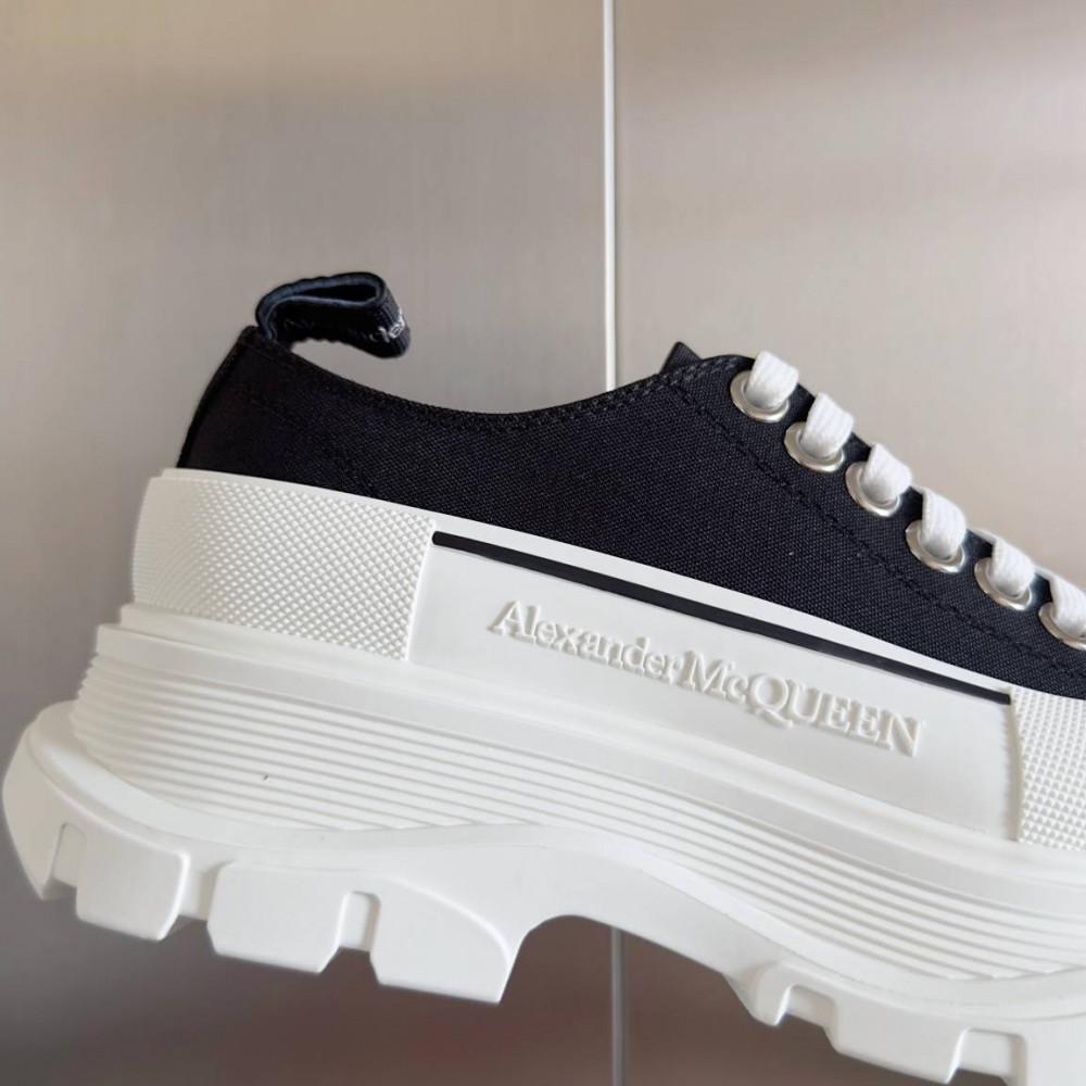 Alexander McQueen Tread Slick Alexander McQueen Tread Slick